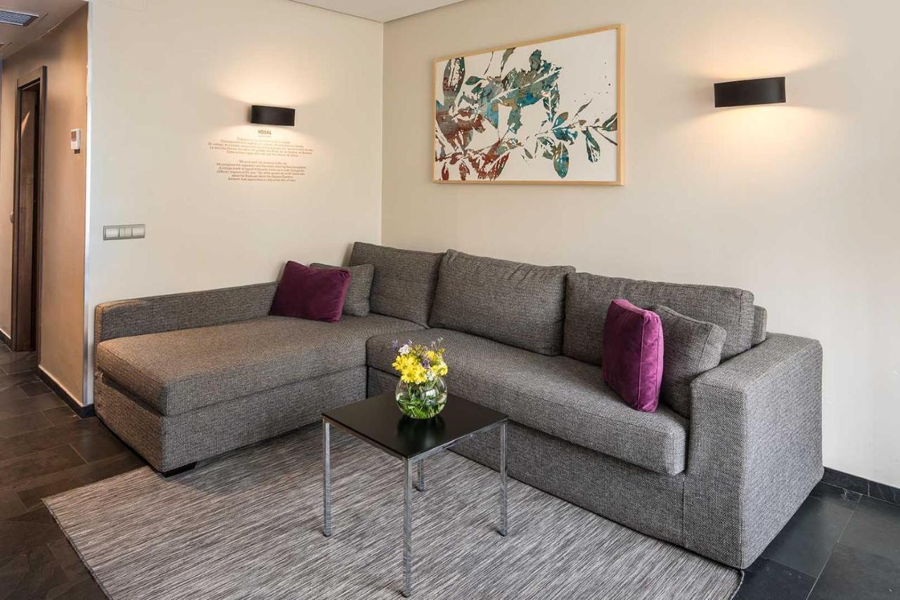 Apartosuites Jardines De Sabatini Madryt Zewnętrze zdjęcie