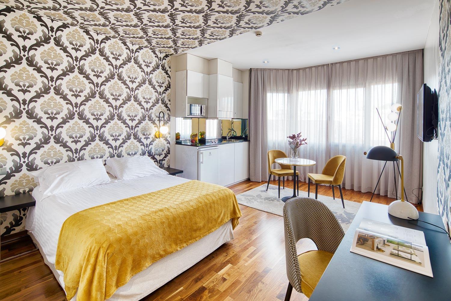 Apartosuites Jardines De Sabatini Madryt Zewnętrze zdjęcie