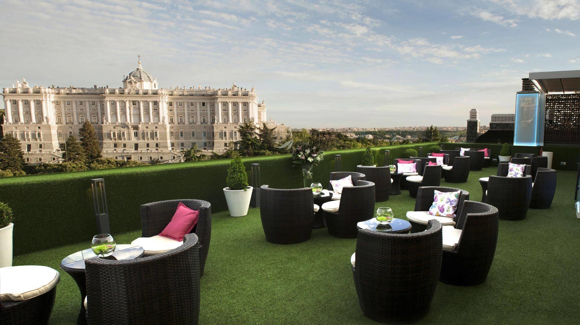 Apartosuites Jardines De Sabatini Madryt Zewnętrze zdjęcie