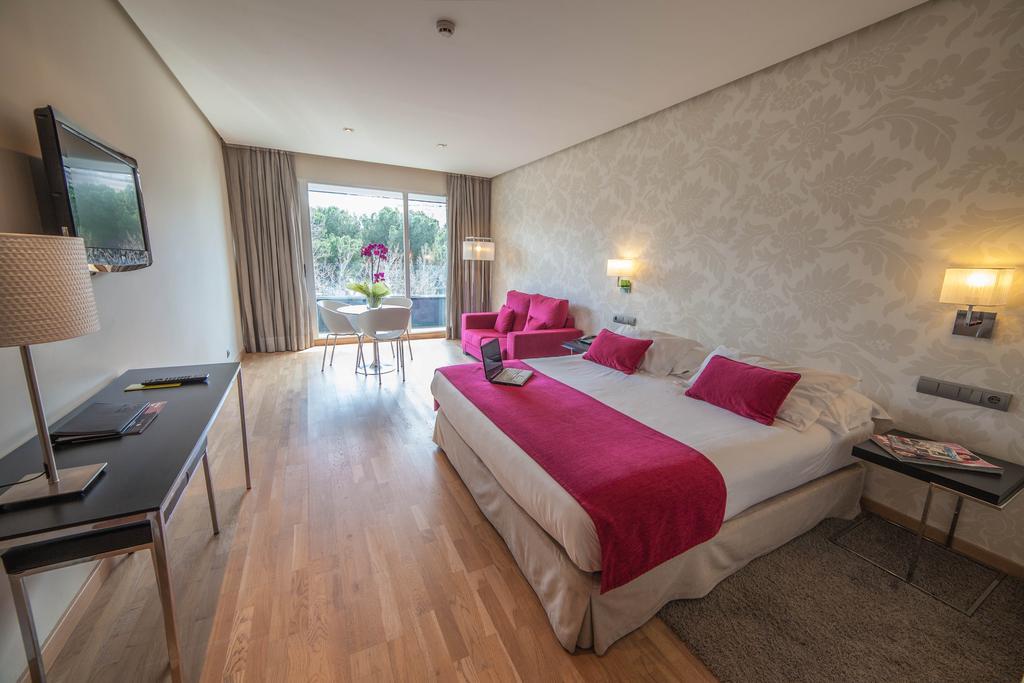 Apartosuites Jardines De Sabatini Madryt Zewnętrze zdjęcie
