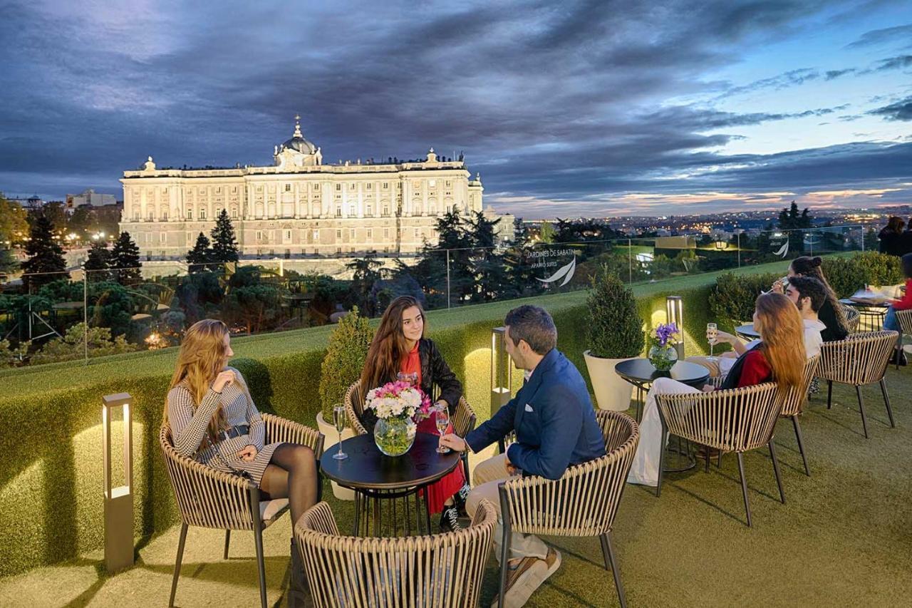 Apartosuites Jardines De Sabatini Madryt Zewnętrze zdjęcie